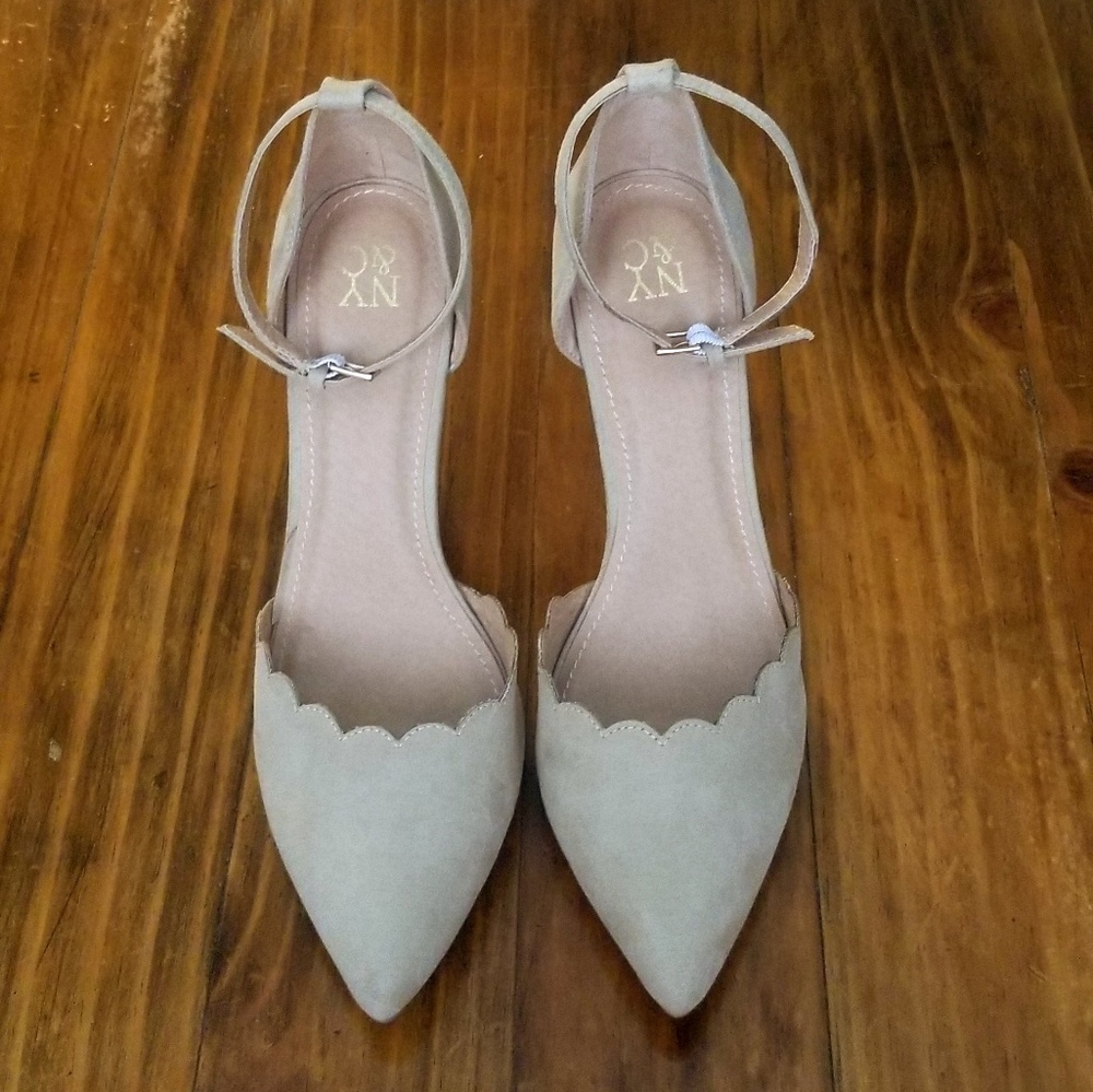 New York & Co Pumps